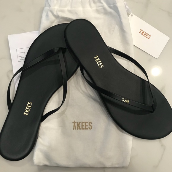 tkees swim flip flops